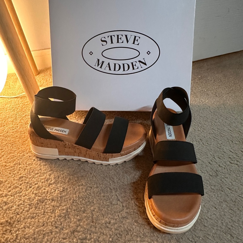 Steve Madden Black and Tan Platform Sandals